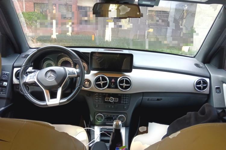 Used Mercedes-Benz GLK-Class 2015 GLK 300 4MATIC Fashion Edition Ultimate Version Center Console