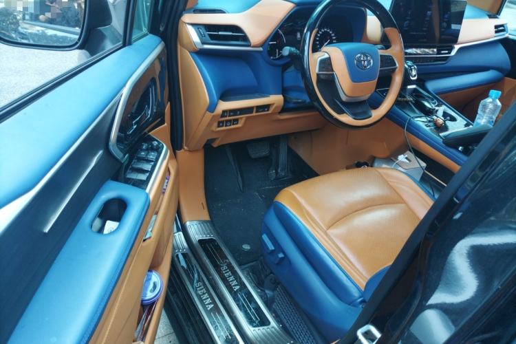 Used Toyota SIENNA 2024 2.5L Hybrid Comfort Edition