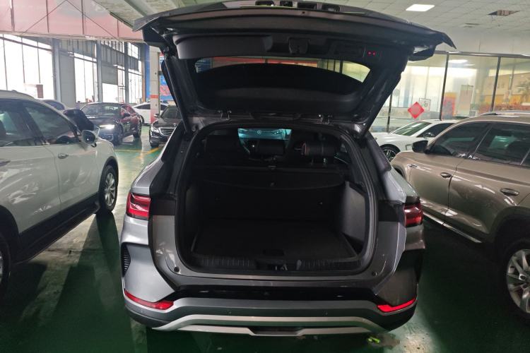 Used BYD Song PLUS New Energy 2023 Champion Edition EV 520KM Prestige Model
