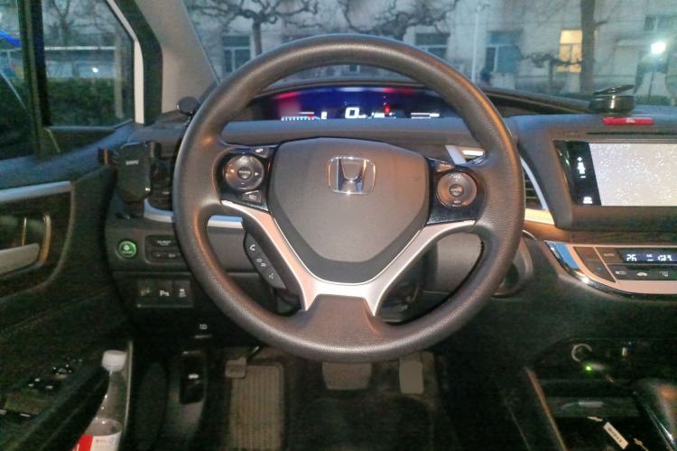 Used Honda Jade 2014 1.8L CVT Luxury Edition 5 seats