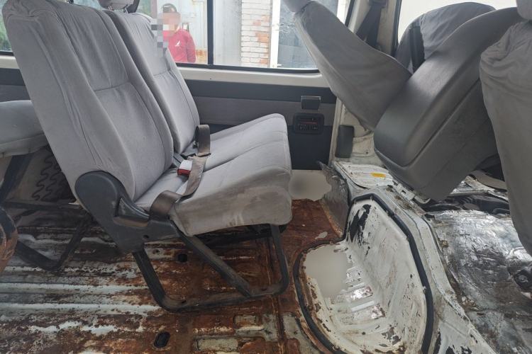Used Jinbei Hiace 