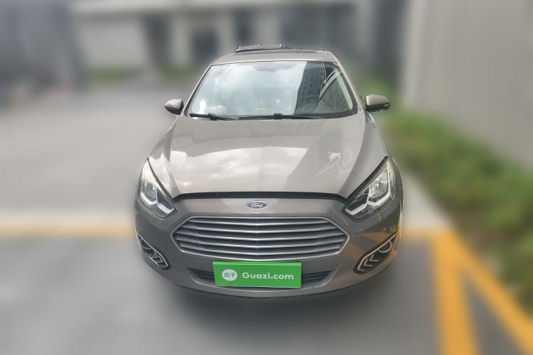 Used Ford Escort 2015 1.5L Automatic Fashion Model
