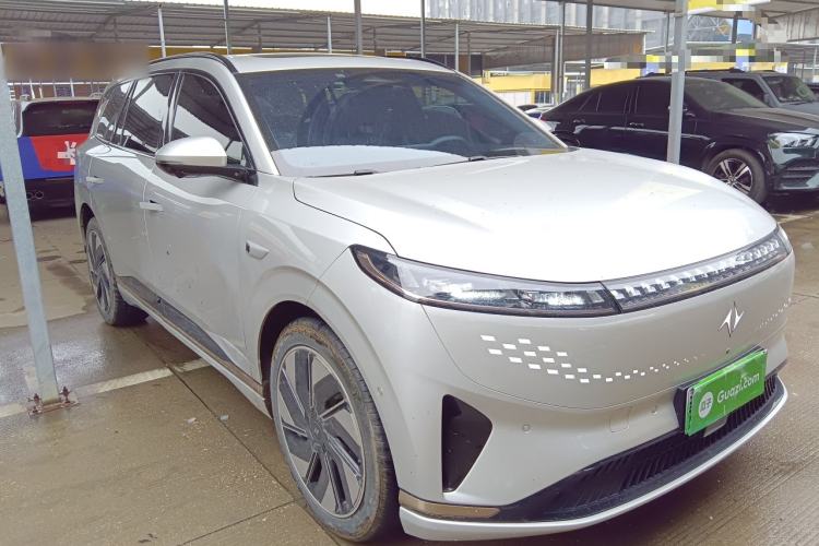 Used Dongfeng eπ eπ008 2024 210Max Range-Extended Version 6 Seats Exterior 1