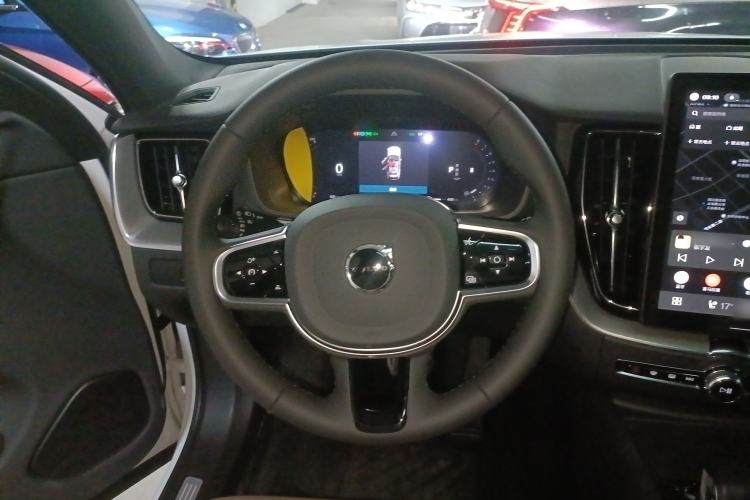 Used Volvo XC60 2026 B5 4x4 Smart Luxury Edition