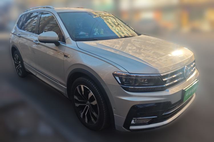 Used Volkswagen Tiguan L 2020 330TSI Automatic Two-Wheel Drive R-Line Flagship Version China VI Standard
