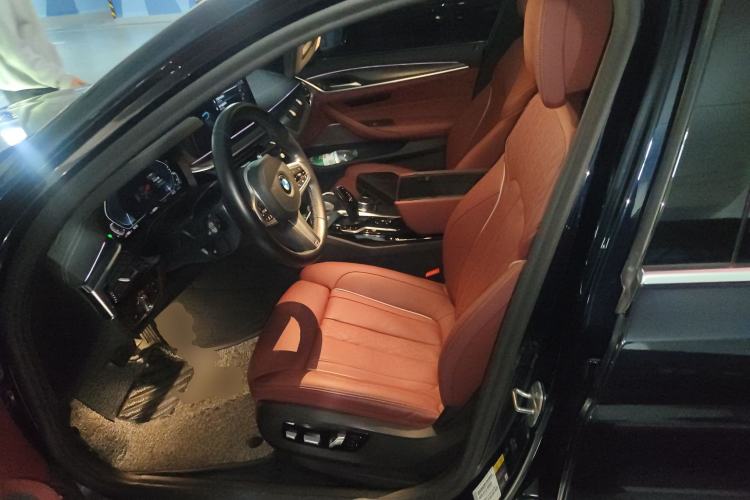 Used BMW 5 Series New Energy 2021 Restyled 535Le Pioneer Edition M Sport Package Left Front Seat