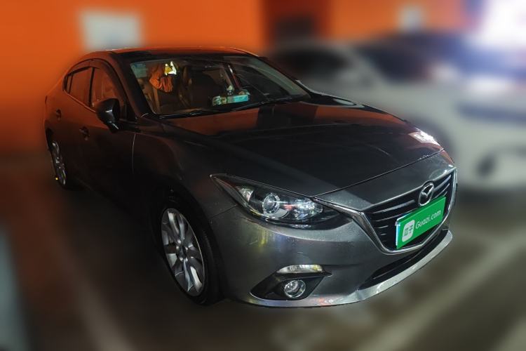 Used Mazda 3 Axela 2014 Sedan 2.0L Automatic Flagship Model
