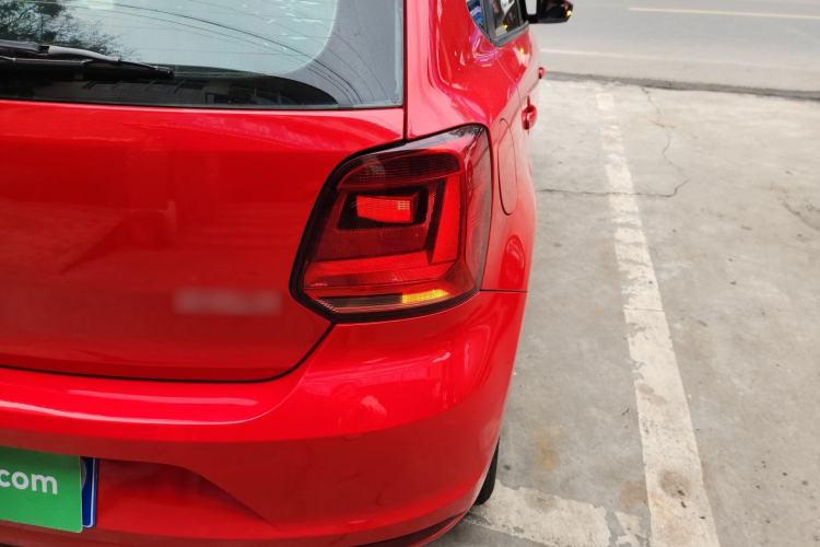 Used Volkswagen Polo 2014 1.4L Manual Fashion Edition Exterior 3