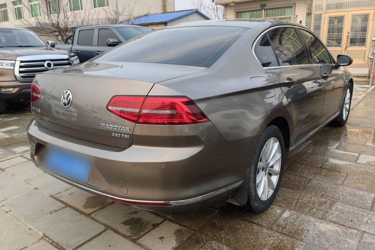 Used Volkswagen Magotan 2017 330TSI DSG Leading Model
