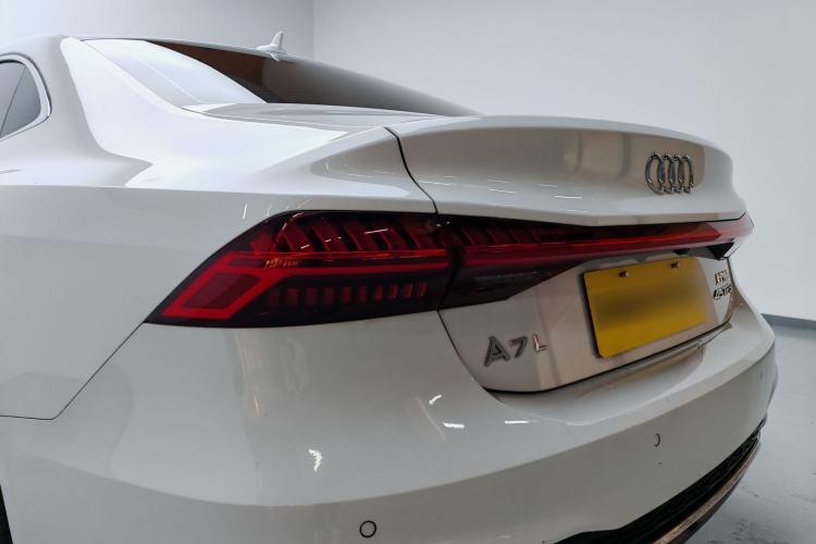Used Audi A7L 2022 45 TFSI S-line Dream-Building Edition
