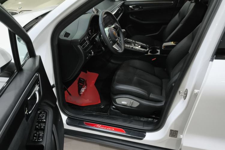 Used Porsche Macan 2021 Macan 2.0T
