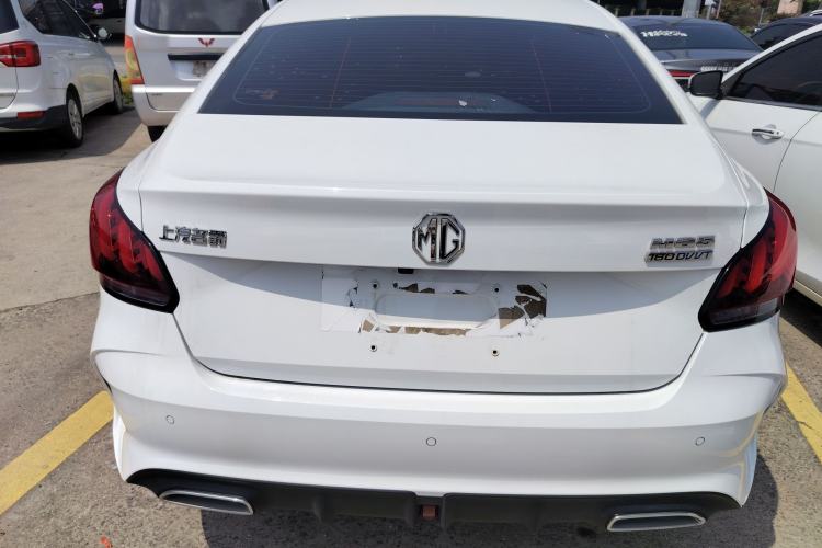 Used MG 5 2021 180 DVVT Manual Youth Luxury Edition
