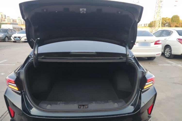 Used Dongfeng Aeolus Yixuan MAX 2023 1.5T Super-Powered Dad Edition