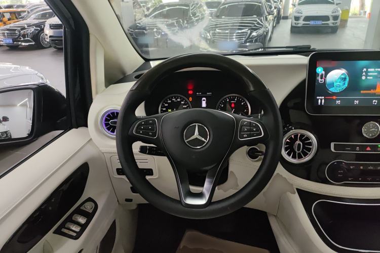 Used Mercedes-Benz Vito 2021 2.0T Elite Version 7 Seats