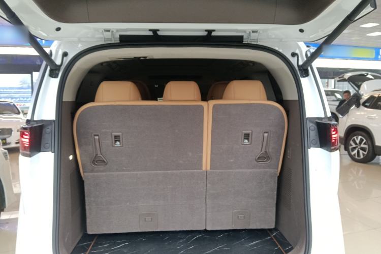 Used Denza D9 2022 DM-i 970 Four-Wheel Drive Flagship Model
