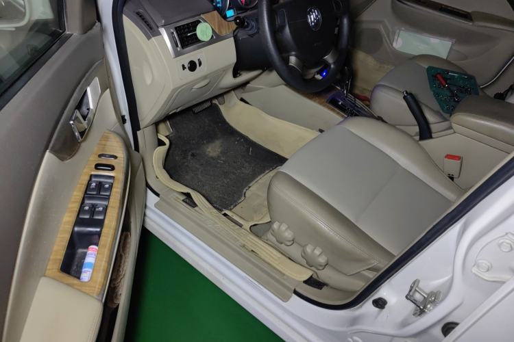 Used Buick Excelle 2015 1.5L Automatic Classic Model
