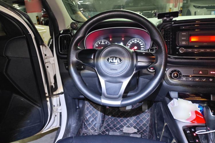 Used Kia KX3 2015 1.6L Automatic Two-Wheel Drive DLX Steering Wheel