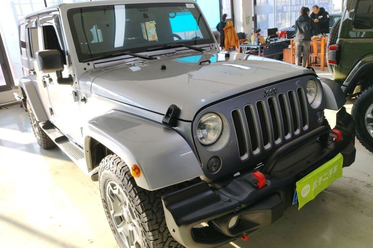 Used Jeep Wrangler 2017 3.0L Sahara Four-Door Comfort Edition
