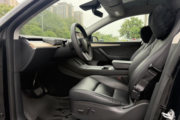 Used Tesla Model Y 2022 Rear-Wheel-Drive Version