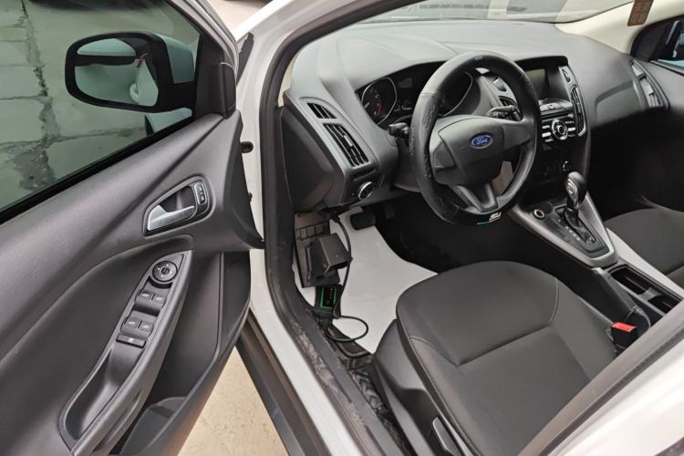 Used Ford Focus 2017 Hatchback 1.6L Automatic Comfort Plus SmartDrive Edition Driver Seat