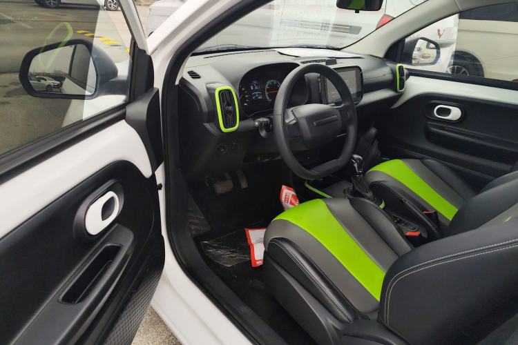 Used Roewe Clever 2021 302 km New Four-Seater Super-Efficient Version