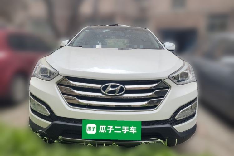 Used Hyundai Santa Fe 2015 2.0T Automatic Two-Wheel Drive Smart Version 5 Seats