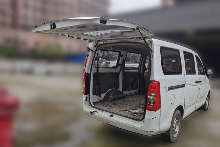 Used Wuling Rongguang V 2016 1.5L Standard Version
