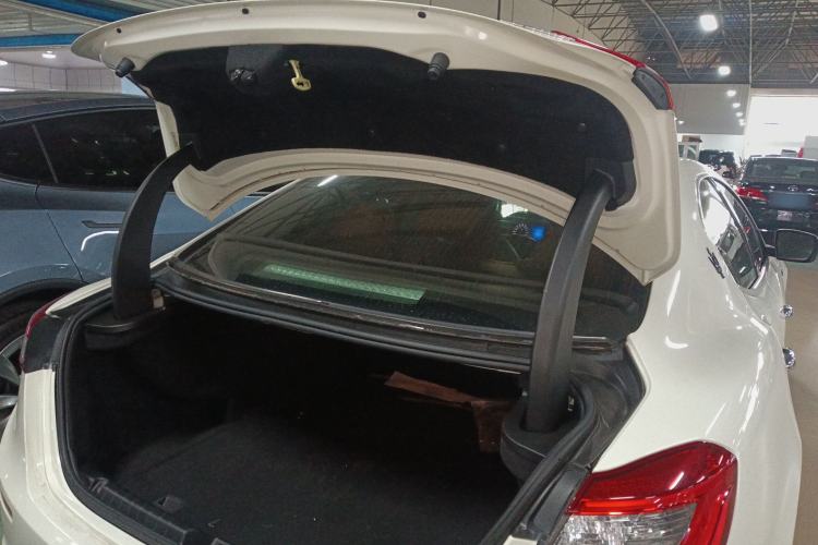 Used Maserati Ghibli 2014 3.0T Standard Edition Trunk