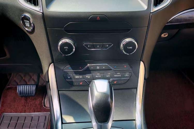 Used Ford Edge 2018 EcoBoost 245 Two-Wheel-Drive Titanium 7-Seater China V Standard