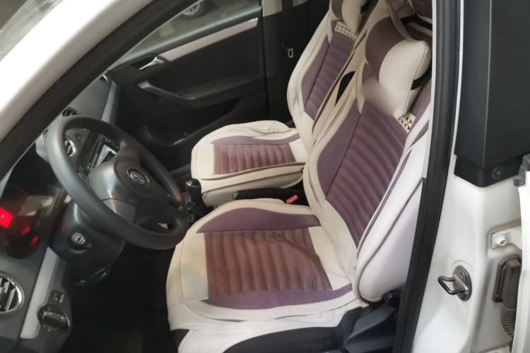 Used Volkswagen Jetta 2015 1.6L Manual Comfort Model Left Front Seat