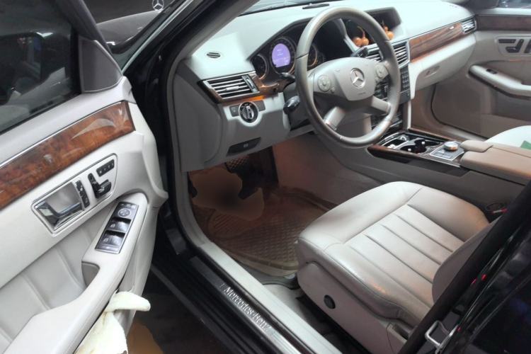 Used Mercedes-Benz E-Class 2011 E 300 L Elegant Model
