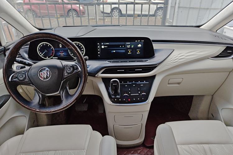 Used Buick GL8 2020 Avenir Avia Six-Seat Deluxe Edition Center Console