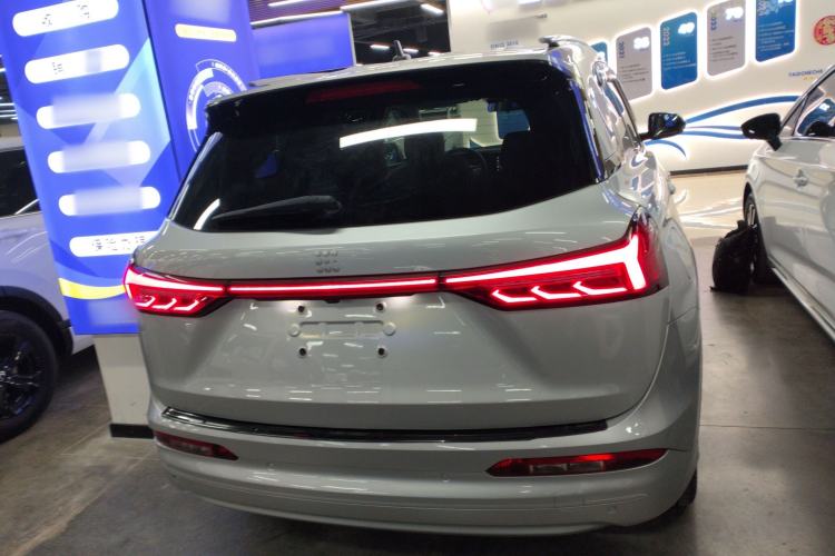 Used Landian E5 2023 1.5L DE-i 100KM Zhenxiang Edition 7-Seater