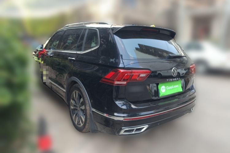 Used Volkswagen Tiguan L 2025 Model Outstanding Version 330TSI Automatic Two-Wheel Drive R-Line Longyao Edition Rear Left 45 Deg