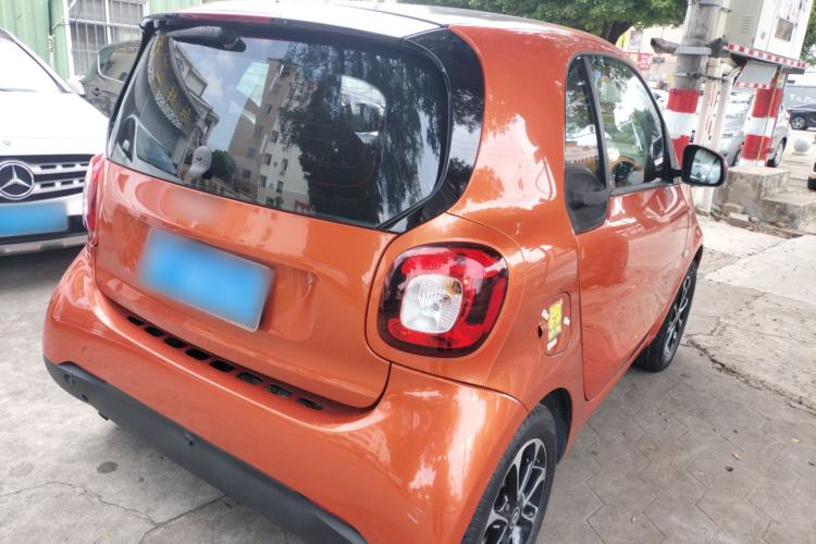 Used smart fortwo 2015 1.0L 52 kW Hardtop Passion Edition

