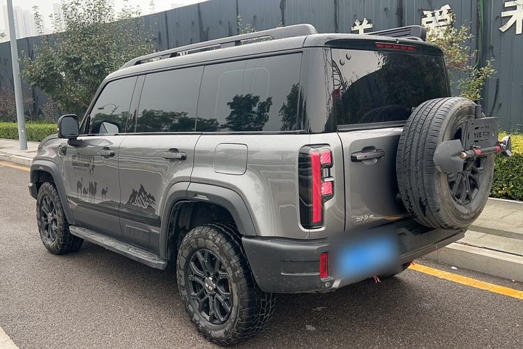 Used BAIC Off-Road BJ40 2024 2.0T All-New Urban Hunter Edition Pioneer Type
