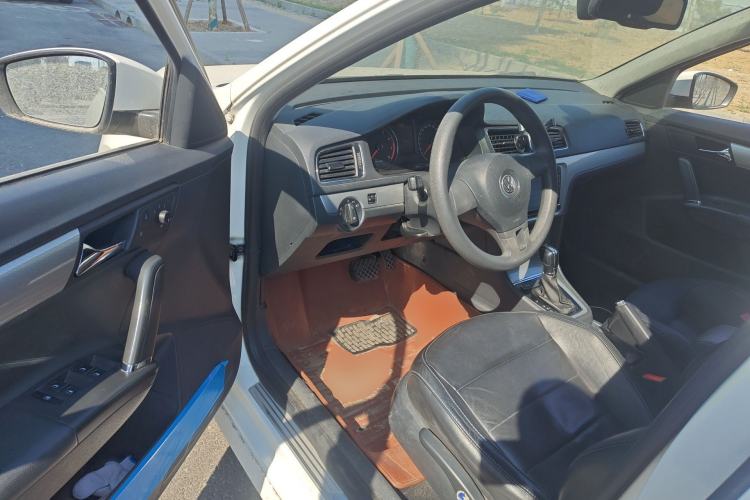 Used Volkswagen Gran Lavida 2013 1.4 TSI Automatic Comfort Model