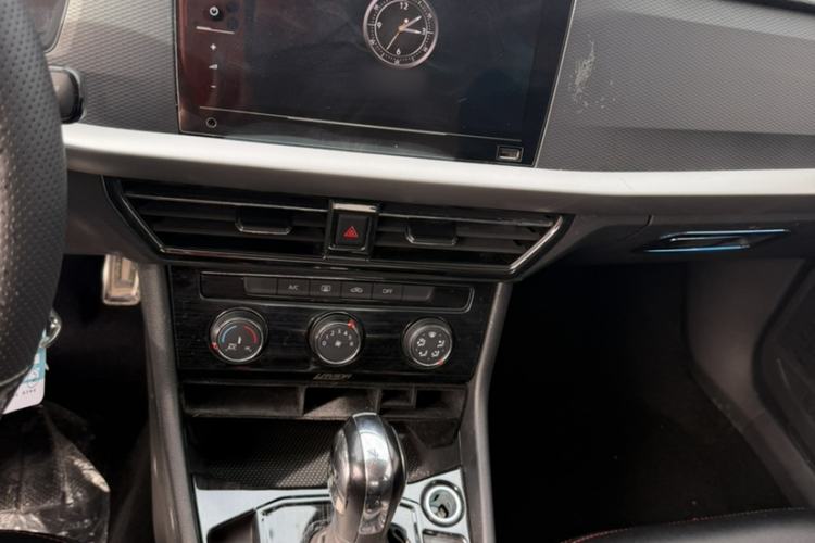 Used Volkswagen Lavida 2022 1.5L Automatic Fashion Edition Interior 3