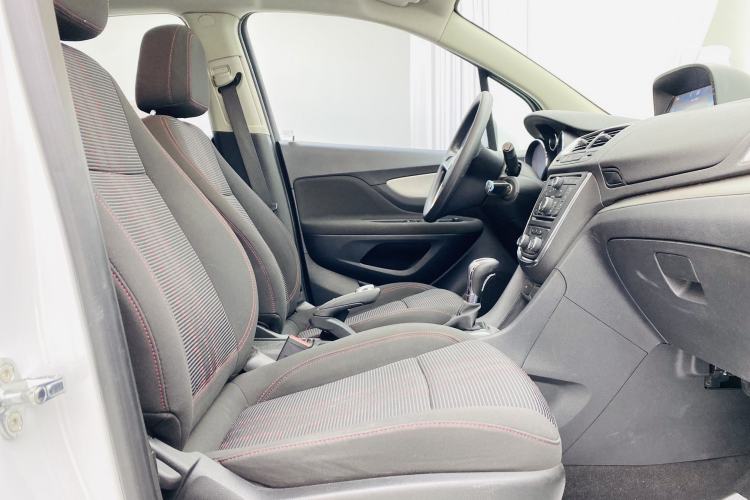 Used Buick Encore 2015 1.4T Automatic Two-Wheel Drive Urban Elite Version
