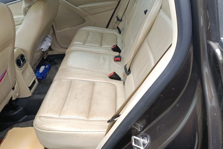 Used Volkswagen Tiguan 2015 1.8TSI Automatic Two-Wheel Drive Luxury Model Left Rear Seat