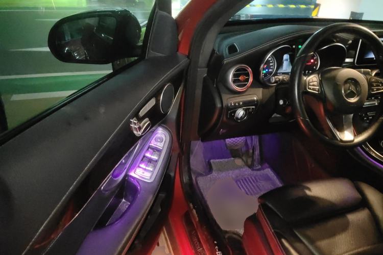 Used Mercedes-Benz GLC 2018 Facelift GLC 260 4MATIC Luxury Edition Driver Seat