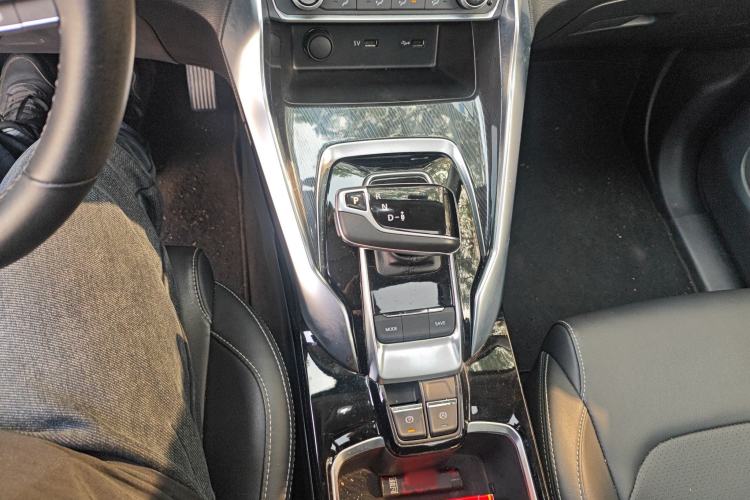 Used SAIC MAXUS EUNIQ 5 2020 1.3T PLUG-IN Luxury Edition
