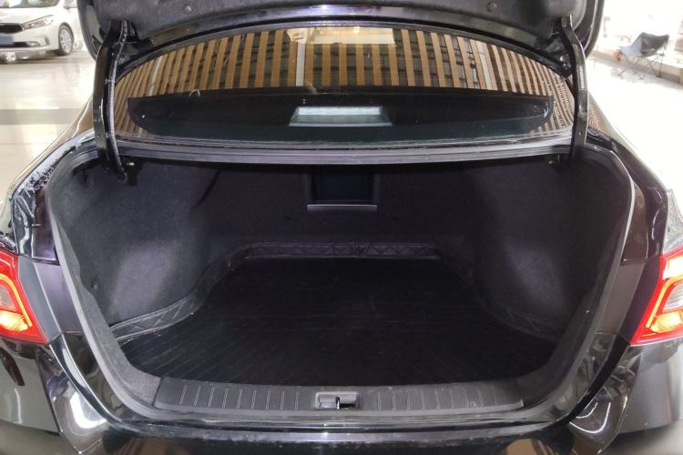 Used Nissan Sylphy 2024 Classic 1.6XL CVT Luxury Edition Trunk