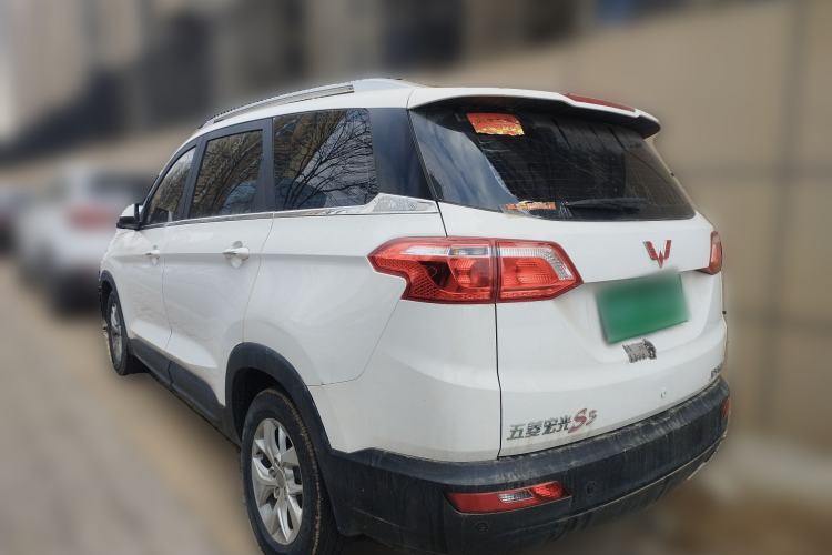 Used Wuling Hongguang S3 2018 1.5T Manual Luxury Model China V Standard
