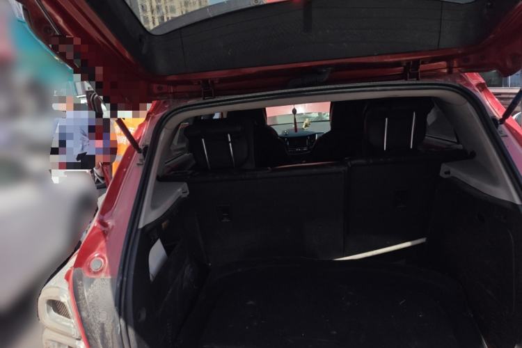 Used Chevrolet Trax 2017 1.4T Automatic Two-Wheel Drive Luxury Version Trunk