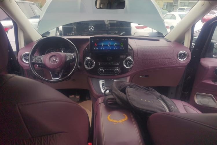 Used Mercedes-Benz Vito 2021 2.0T Business Version 7 Seats Center Console