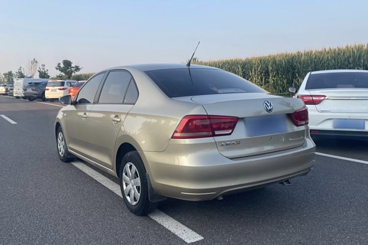 Used Volkswagen Santana 2013 1.6L Automatic Fashion Edition Exterior 3