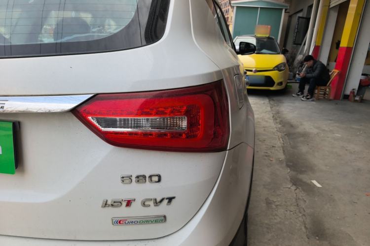 Used Dongfeng Fengon 580 2017 1.5T CVT Luxury Model Exterior 3