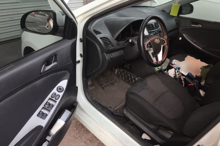 Used Hyundai Verna Ray 2016 1.4L Automatic Leading-Edge GLX