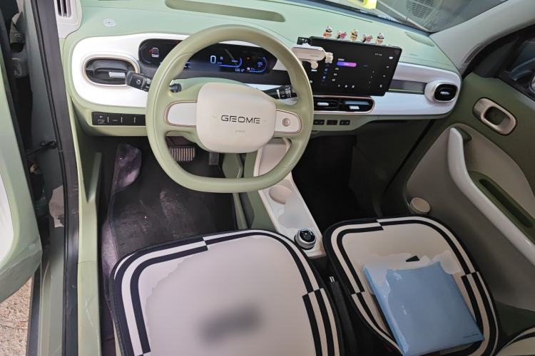 Used Geely Galaxy Panda 2025 210km Panda Rider Center Console